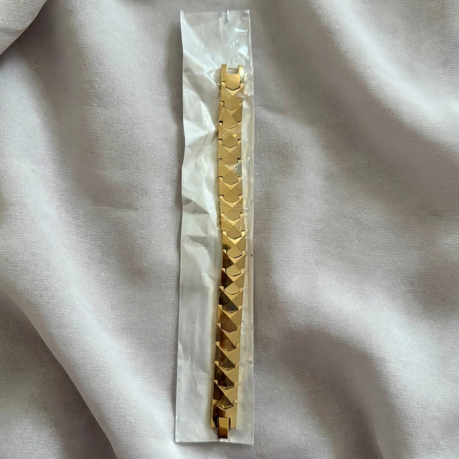 Gold-Tone Chevron Link Bracelet, photo 2
